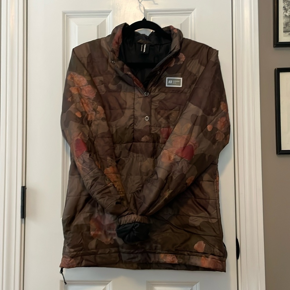 Armada Pullover